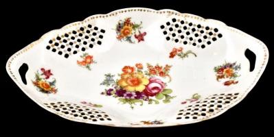 Victoria csehszlovák porcelán tál. Áttört, matricás, jelzett, kopásokkal. 32x20 cm