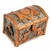 Kincses ládika. Réz és fém. 15x11x11 cm