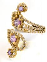 Aranyozott ezüst(Ag) sok apró kővel, jelzés nélkül, méret: 62, bruttó: 7,35 g