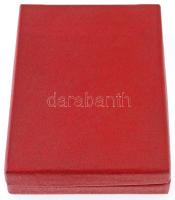 1970. "Felszabadulási Jubileumi Emlékérem" aranyozott, zománcozott Br kitüntetés mellszala...