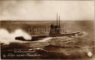 Unterseeboot klar zum Tauchen. Kaiserliche Marine / German Imperial Navy, submarine / U 10 tengeralattjáró, Kielben gyártották, de pótlásként 1915-ben vasúton Polába érkezett