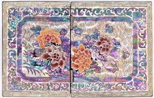 Koreai fa gyöngyházfényű ékszerdobozka, virágos motívummal, felállítható tükörrel, szép állapotban 1...