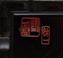 Koreai fa gyöngyházfényű ékszerdobozka, virágos motívummal, felállítható tükörrel, szép állapotban 1...