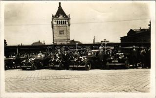 Budapest IX. Közvágóhíd, automobilok / Auf dem Schlachthof in Budapest. photo