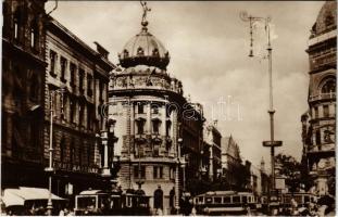 1930 Budapest VIII. Rákóczi út, Blaha Lujza tér, villamosok, Emke Kávéház, Pesti Hazai Első Takarékpénztár (EK)