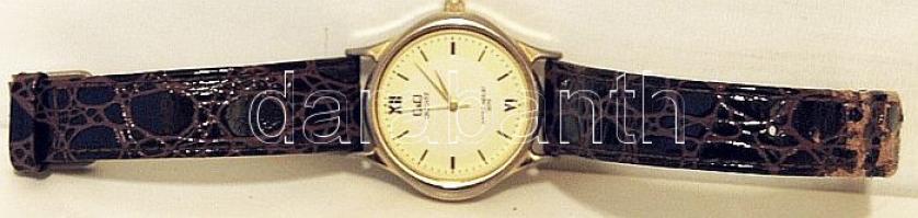 QQ Quartz japán karóra