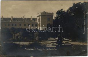Temesvár, Timisoara; Hunyadi kastély, katona. Uhrmann Henrik kiadása / castle, K.u.K. soldier (gyűrődés / crease)