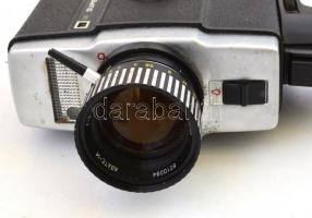 Lomo orosz filmfelvevő kamera, Super 8-as, 2 filterrel, eredeti táskájában, az oldalán oxidáció nyom...