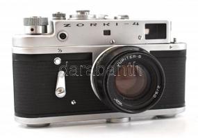 Zorkij-4 szovjet távmérős fényképezőgép, Jupiter-8 2/50 mm objektívvel, eredeti bőr tokjában, jó állapotban / Vintage Russian rangefinder camera, with original leather case, in good condition