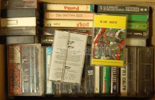 39 db eredeti műsoros kazetta, közte több bontatlan