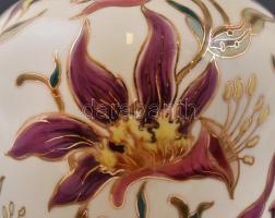 Zsolnay virág mintás váza. Kézzel festett, jelzett hibátlan 27,5 cm