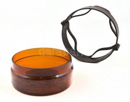 Barna színű üvegtál, bőr tokban, csorbákkal, d: 14 cm