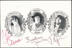 A FONOGRÁF együttes tagjainak aláírása fényképes üdvözlőlapon (Tolcsvay, Szörényi (Szabolcs, Levente...