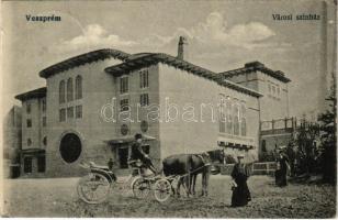 1918 Veszprém, Városi színház, hintó. Fodor Ferenc kiadása (EK)