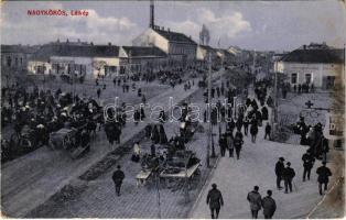 1913 Nagykőrös, látkép, piac, Nagy sörcsarnok, Fleischmann Jakab üzlete, gyógyszertár. Geszner Jenő kiadása (EB)