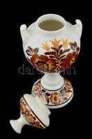 Lengyel porcelán urna, kézzel festett, jelzett, apró kopással m: 27 cm