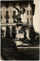 Budapest I. Honvéd szobor az 1848-as szabadságharc emlékére (EM)