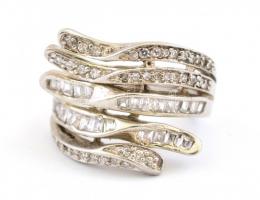 Ezüst(Ag) 5 sávos, fehér köves gyűrű, jelzett, méret: 52, bruttó: 6,81 g