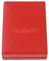 1957. "Mezőgazdaság Kiváló Dolgozója" aranyozott, részben zománcozott jelvény, miniatűrrel...