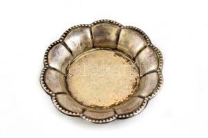 Ezüst(Ag) miniatűr tálka, jelzett, d:3,7 cm, nettó: 3,27 g