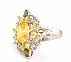 Ezüst(Ag) gyűrű, színes kövekkel berakva, jelzett, méret: 55 bruttó: 5,3 g