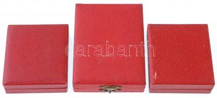 ~1970-1980. "Kiváló Véradó" zománcozott Br kitüntetés mellszalagon + "30 véradásért&q...