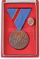 ~1970. "Ifjúságért" Br érdemérem mellszalagon, miniatűrrel, eredeti tokban T:1