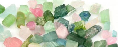 Kis zacskónyi turmalin, 16,2 g