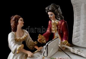 Roceram román porcelán lámpa. Kézzel festett, jelzett, kopásokkal. 40 cm