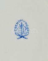 Herendi Viktória mintás hamutál. Kézzel festett, jelzett, h, kopásokkal. 13x9 cm