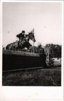 ~1938 Balatonföldvár, díjugratás a lóversenyen. photo