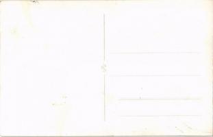 ~1938 Balatonföldvár, díjugratás a lóversenyen. photo