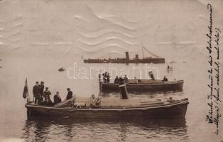 1912 Kritische Zuschauer bei den Motorbootrennen in Abbazia / Austro-Hungarian Navy, K.u.K. Kriegsmarine, spectators at the motorboat races, mariners. E. Jelussich photo (EK)