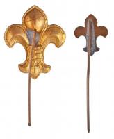 ~1935. "Magyar Királyi Cserkészjelvény" zománcozott jelvény, zöld zománccal (15x12mm) + 19...