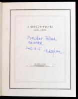 A Sándor-palota írásban és képben. Szerk.: Sinkó Katalin. Bp.,2003, Akadémiai Kiadó. Gazdag képanyag...