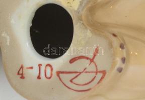 Misa maci porcelán figura, olimpiai ötkarikás logóval, kézzel festett, jelzett, apró kopásnyomokkal,...