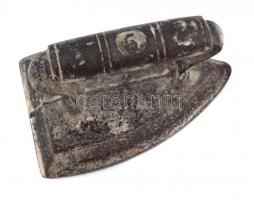 cca 1910 régi fém szabó vasaló, 11×15 cm