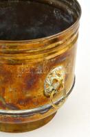 3 db réztárgy tétel: üst m: 16 cm, d: 17 cm, kanna m: 21,5 cm, kaspó m: 7 cm, d: 10,5 cm