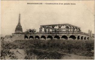 Madagascar, Construction d'un palais hova / hova palace construction