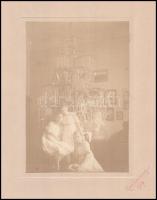 1917 Karácsonyi fotó, kartonra ragasztva, 16,5x11,5 cm