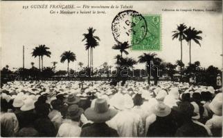 Guinée Francaise, Féte musulmane de la Tabaski. Ces Messieurs baisent la terre / Muslim holiday of Tabaski