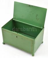 Régi páncélkazetta kulcs nélkül, kopottas állapotban, 12,5x12x20,5 cm