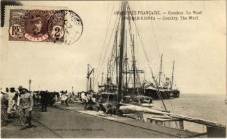 Conakry, Le Warf / the warf, steamship