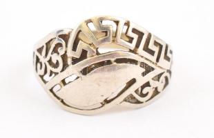 Ezüst(Ag) áttört gyűrű, jelzett, méret: 62 nettó: 2,6 g