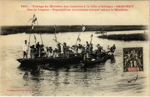 Dahomey, Sur la Lagune, Populations riveraines venant saluer le Ministre, Voyage du Ministre des Colonies á la Cote dAfrique / pirogues, native canoes, natives coming to greet the Minister