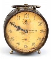 cca 1940 Eisler Miklós egri ékszerész műhelyéből származó asztali óra, kulccsal együtt, felhúzhatós, nem működik, lepattogzott festékkel, test kopottas állapotban, m: 11,5 cm