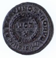 Római Birodalom / Siscia / Crispus 321-324. AE3 Br (3,30g) T:2
Roman Empire / Siscia / Crispus 321-...
