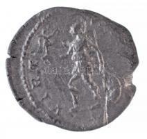 Római Birodalom / Róma / Septimius Severus 200. Denár Ag (2,82g) T:2- karc
Roman Empire / Rome / Se...