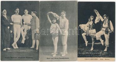 24 db régi főleg cirkusz motívumlap: táncosok, akrobaták, stb. / 24 pre-1945 mainly circus motive ca...
