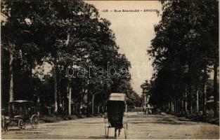 Saigon, Ho Chi Minh City; Rue Blansubé / street view, rickshaw, horse-drawn carriage